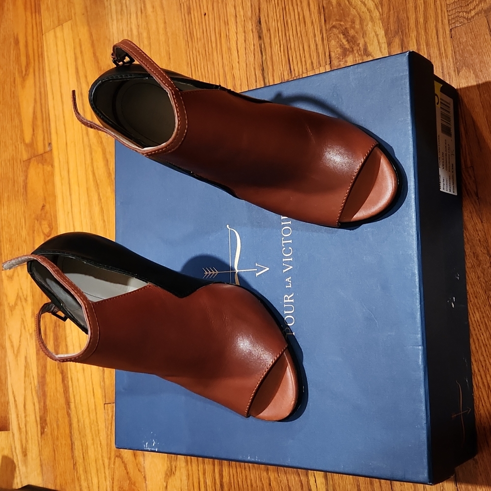 Pour la Victoire booties